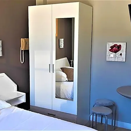 Le Reynita Hotel 2*